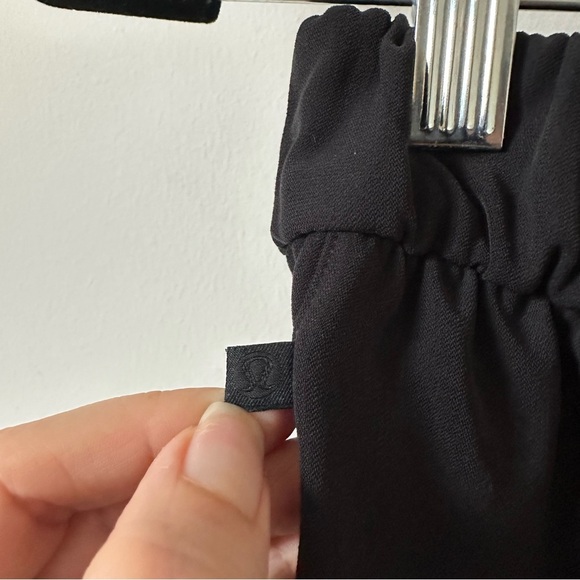 Lululemon Noir Black Wide Leg Tie Waist Pants Size 4 - Picture 6 of 10